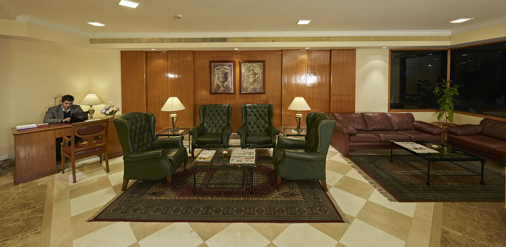 ホテル Club Mahindra White Meadows Manāli エクステリア 写真