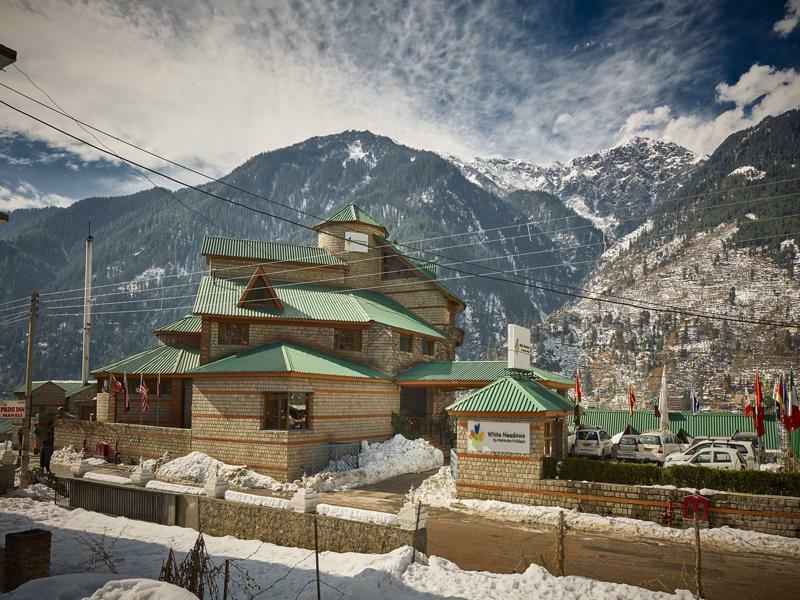 ホテル Club Mahindra White Meadows Manāli エクステリア 写真